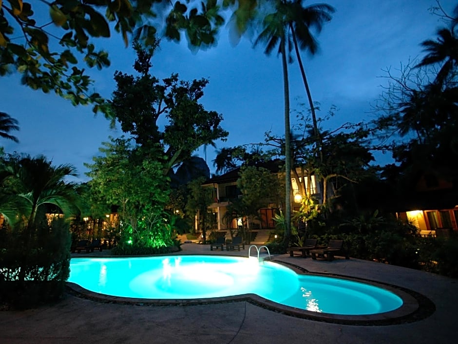 Sunrise Tropical Resort