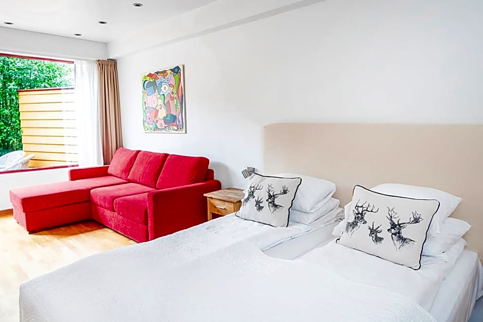 Lavik Fjord Hotel & Apartments