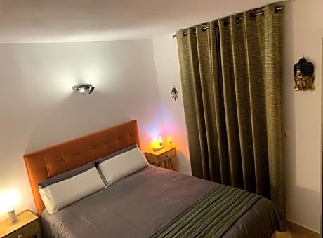 PILA & BED Montpellier Centre Corum Comédie - Chambre calme climatisée - Quiet air-conditioned room