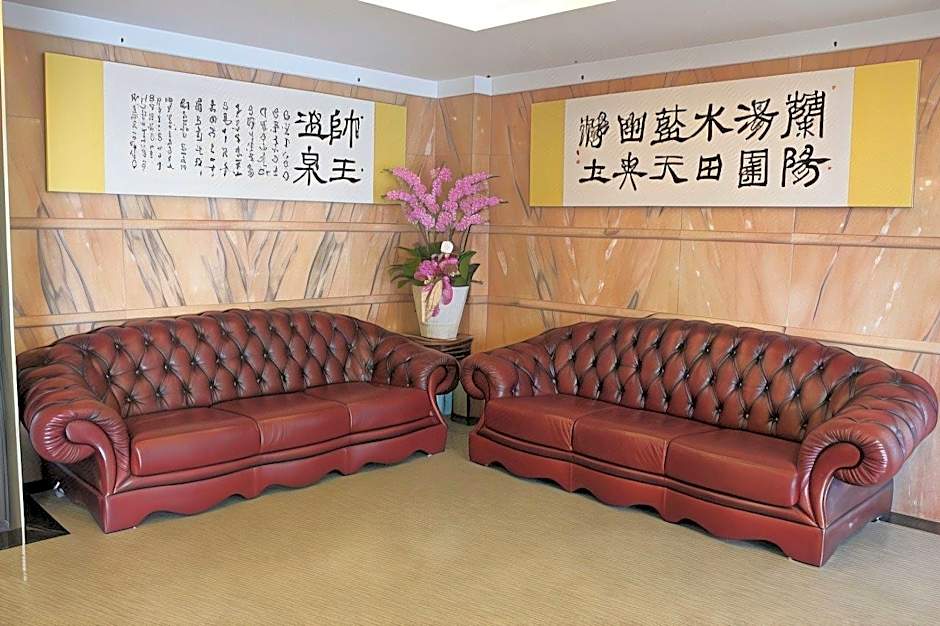 Baron's Hot Spring Hotel