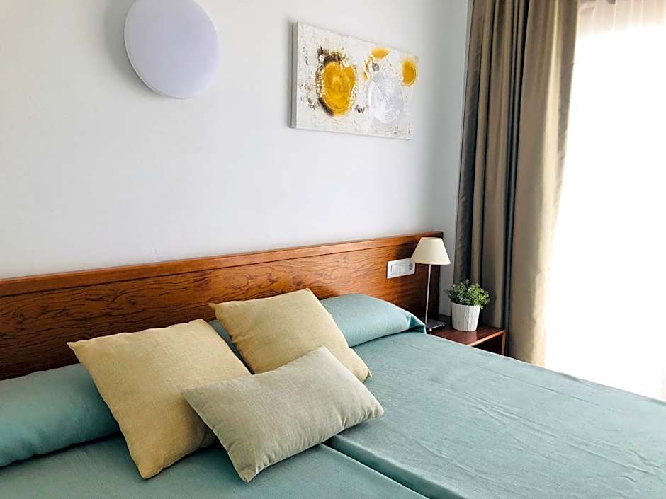 Foto 1 di 6 di Superior 2 Beds, Sea View