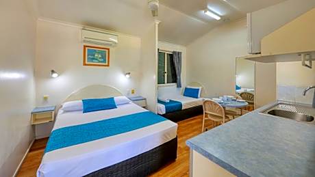 Queen Room with Spa Bath