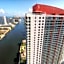 Spectacular View wBalcony Pool
