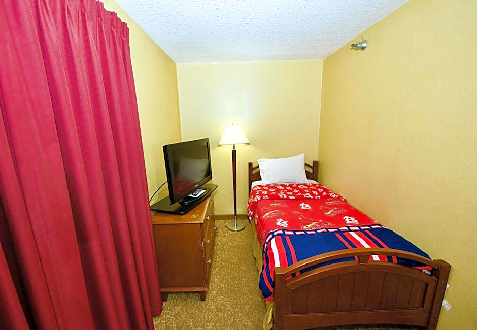 Holiday Inn Express Hotel And Suites Fenton-I-44 By IHG