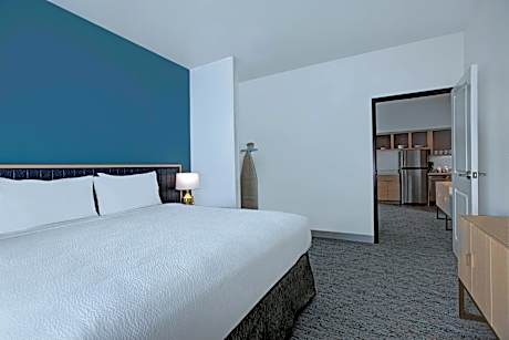1 Bedroom Suite, 1 King, Sofa bed