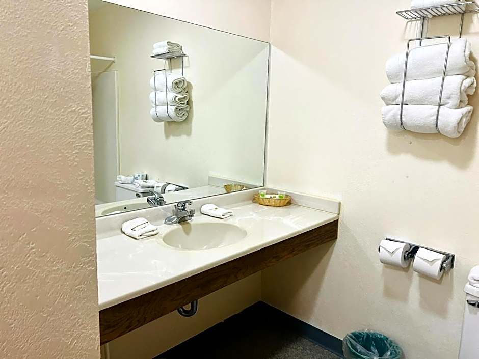 Villa Inn Motel Near Hwy 12 WI Capital O