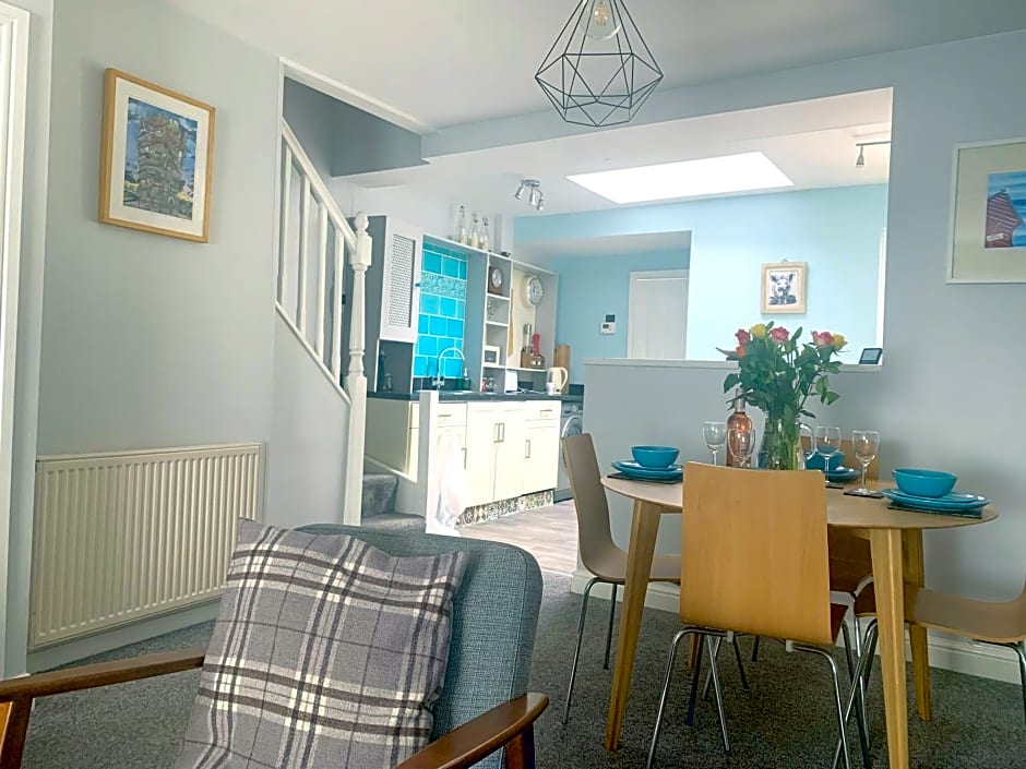 Stay In The Heart Of York At The Hampden - Free Parking - York Holiday Home