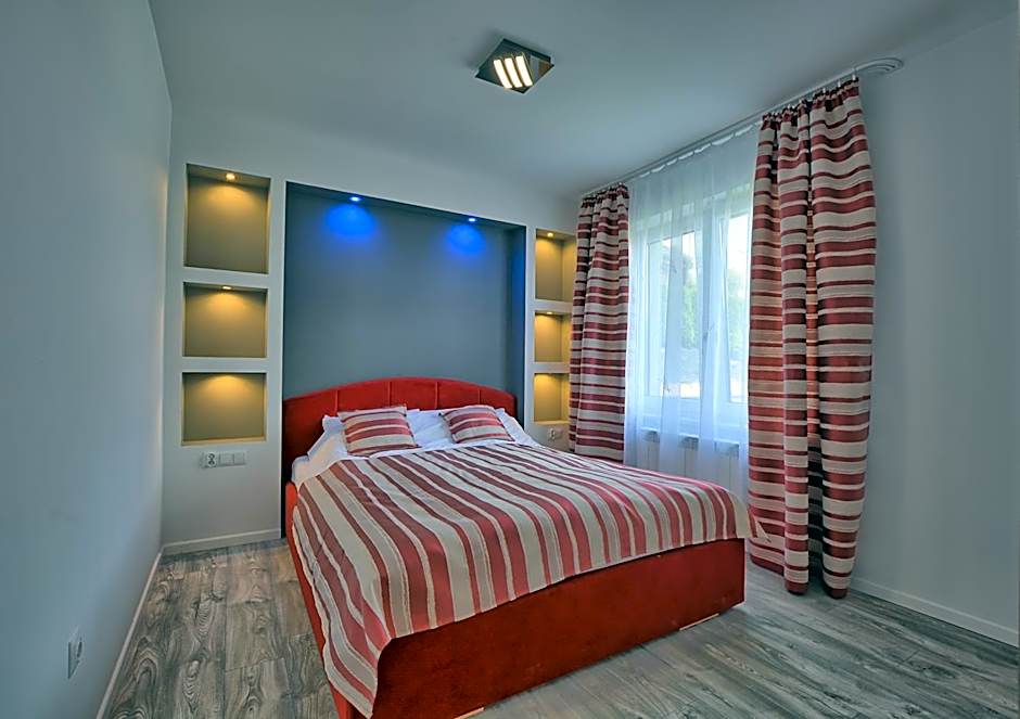 Jaworina- Apartamenty, Domki i Pokoje