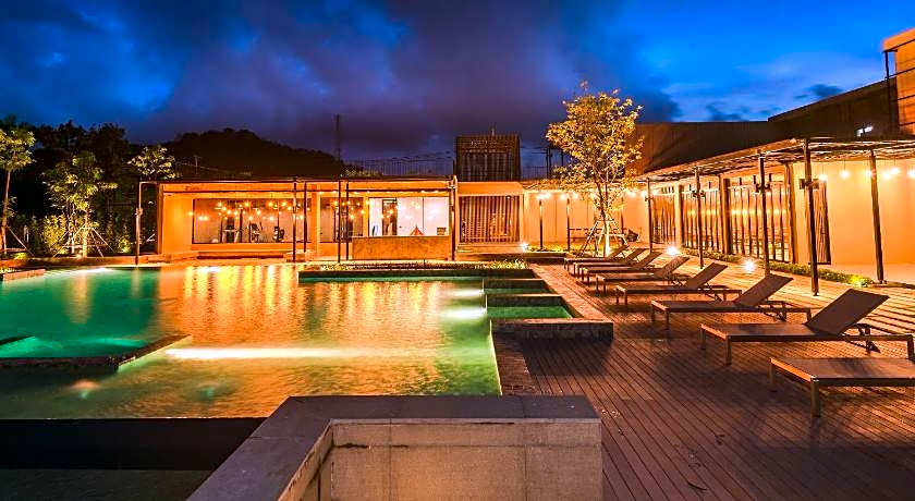 The Gallery Hotel Naiharn