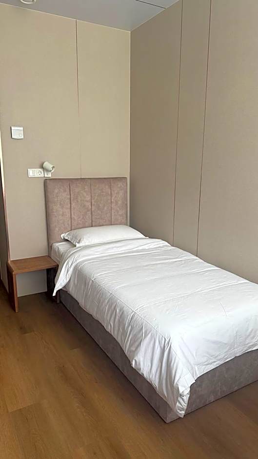 Tung Hotel