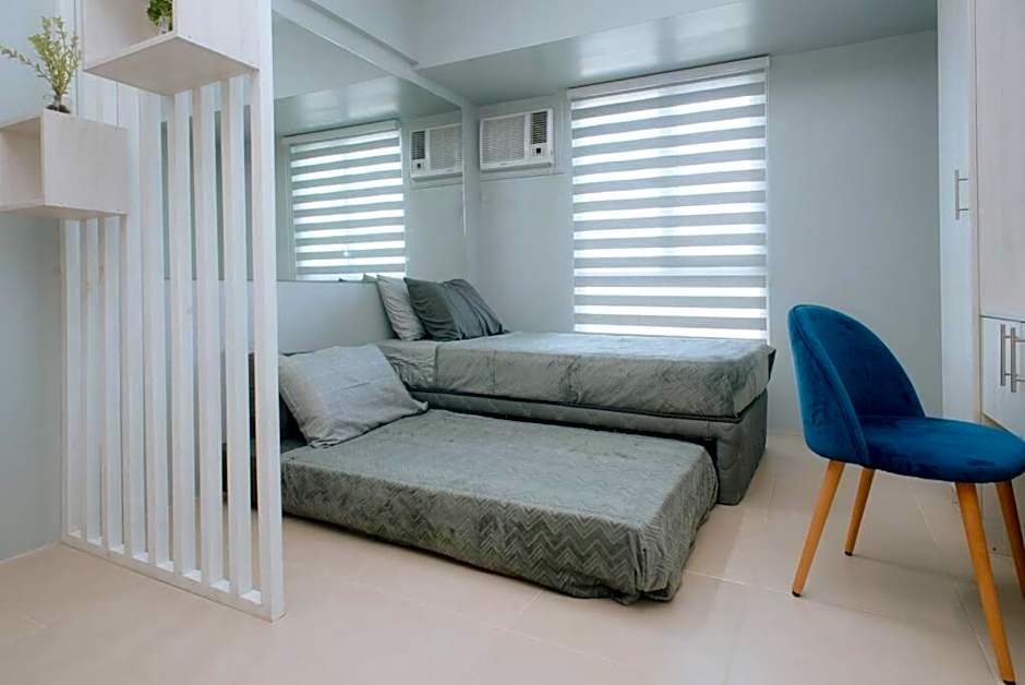 Studio Unit at Avida Towers Riala Tower 2 Cebu IT Park with Pool and Wifi