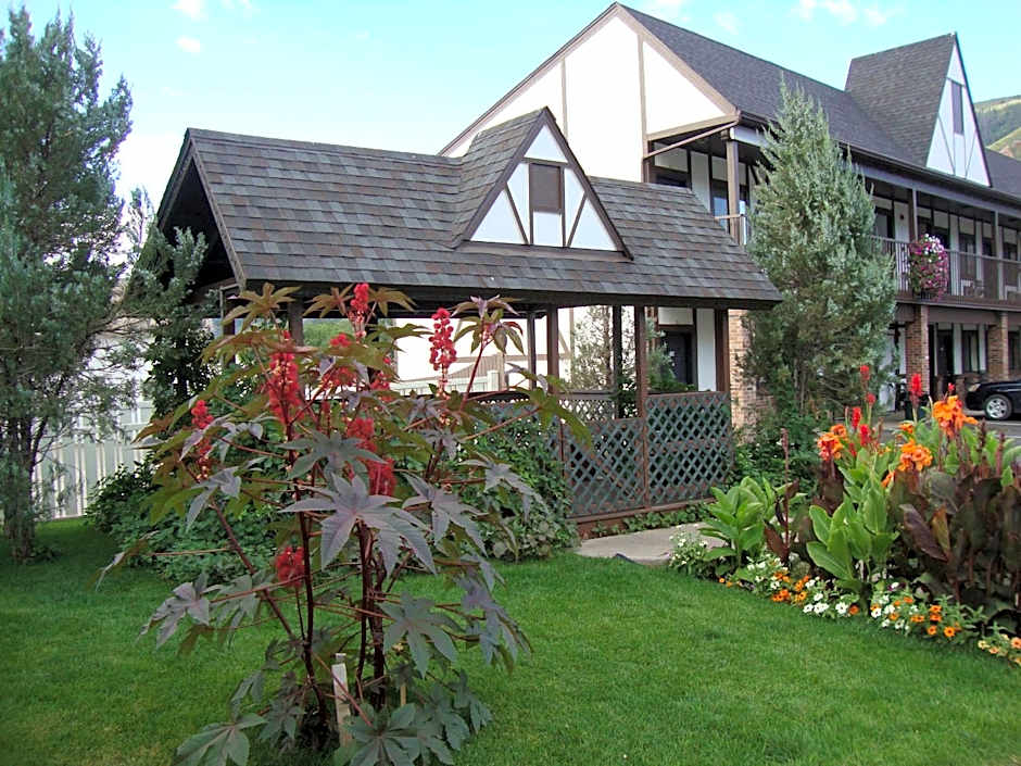 Silver Spruce Inn