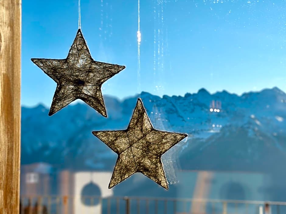 Berggasthaus Eggberge - Boutique Mountain Hotel - Access via Cablecar