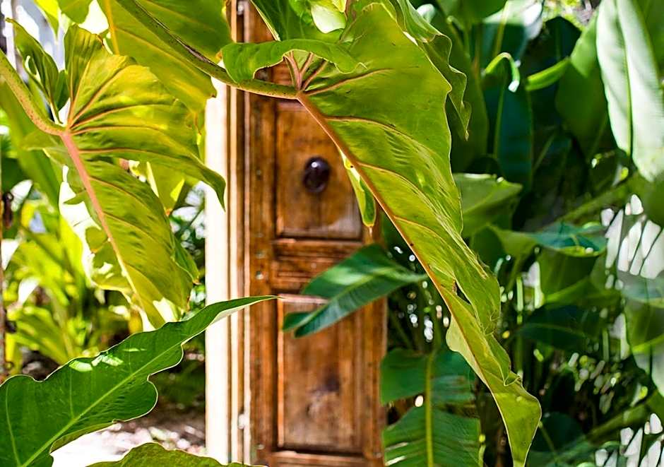 Parrot Key Hotel & Villas