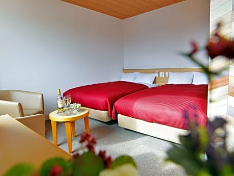 Standard Twin Room - Non-Smoking - Premium Floor