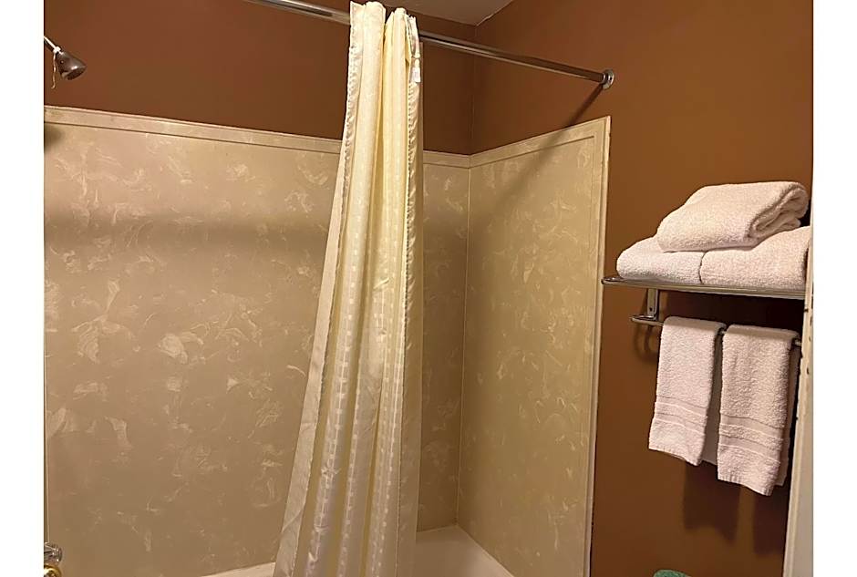 Motel 6 Millington TN