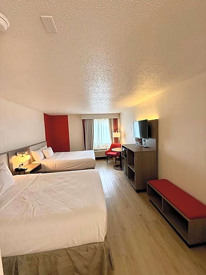 Ramada by Wyndham Glendale Heights/Lombard