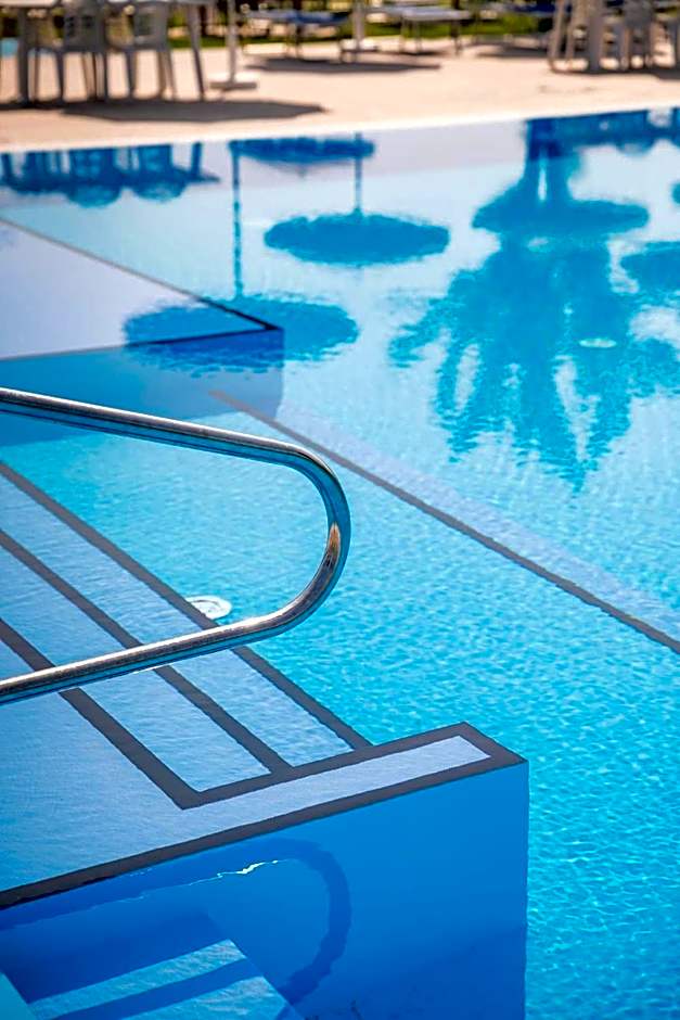 Hotel Baya - in centro, sul mare