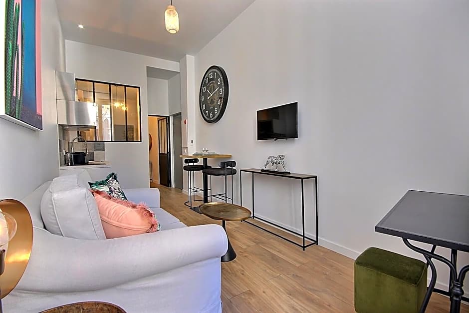 LES TOITS DU VIEUX-PORT