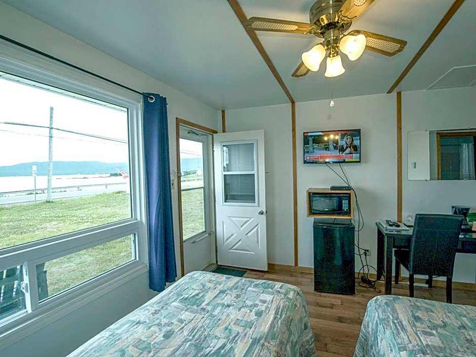 Sea Breeze Motel