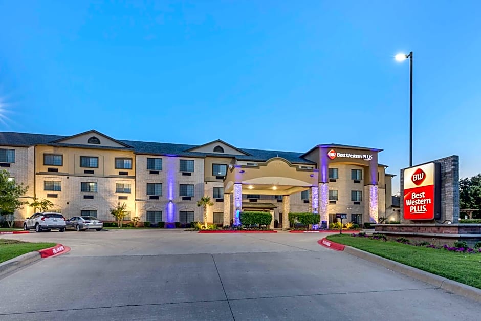 Best Western Plus Mansfield Inn & Suites
