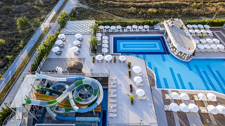 J'Adore Deluxe Hotel & Spa