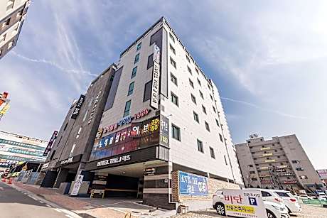 Hwaseong Ritz Hotel