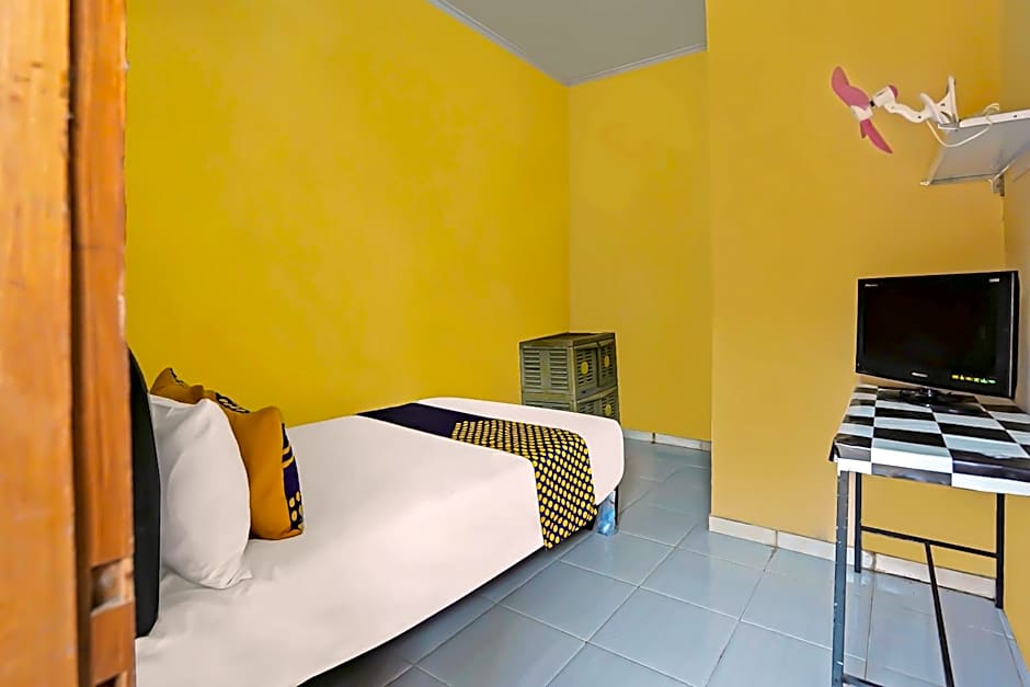 SPOT ON 92475 Rc Homestay Syariah