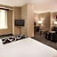 La Quinta Inn & Suites by Wyndham Chicago Downtown