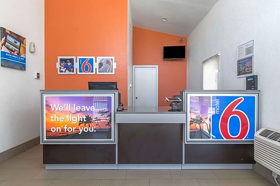 Motel 6 Bakersfield