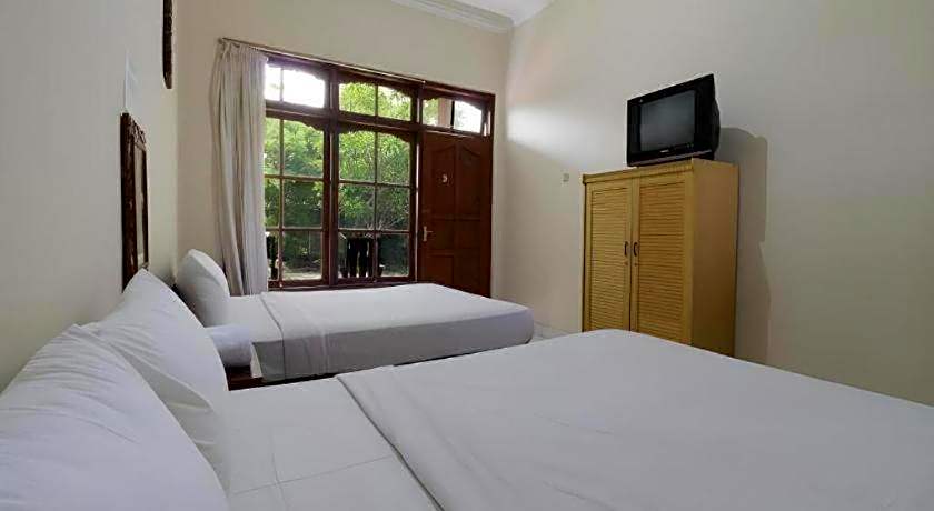 SPOT ON 2426 Hotel Aget Jaya Ii