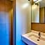 Jacques Brel Youth Hostel