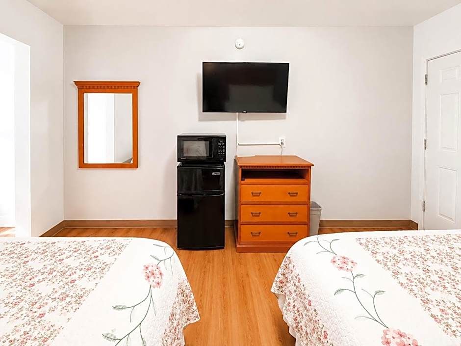 Royal Gateway Motel by OYO