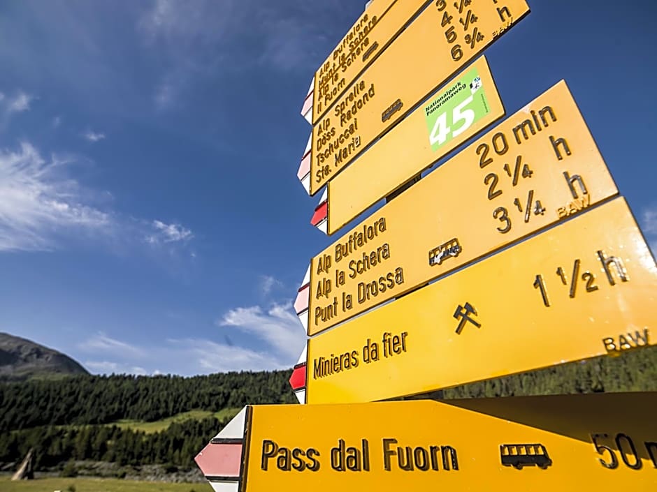 Hotel Schweizerhof Sta Maria