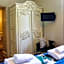 The Gateway Hotel