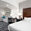La Quinta Inn & Suites by Wyndham Columbus - Edinburgh