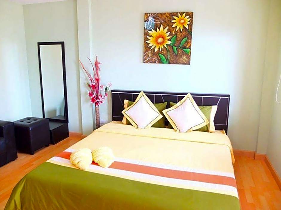 Sea beach Koh Larn 2 Hotel