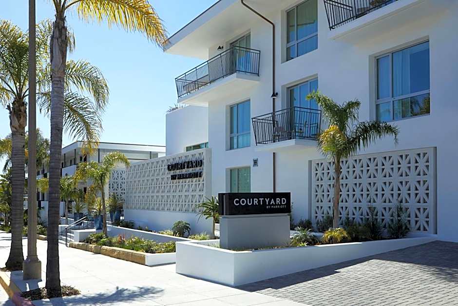 Courtyard by Marriott Santa Barbara Downtown