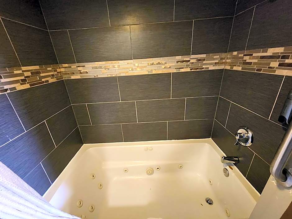 Americas Best Value Inn & Suites Little Rock at Scott Hamilton D
