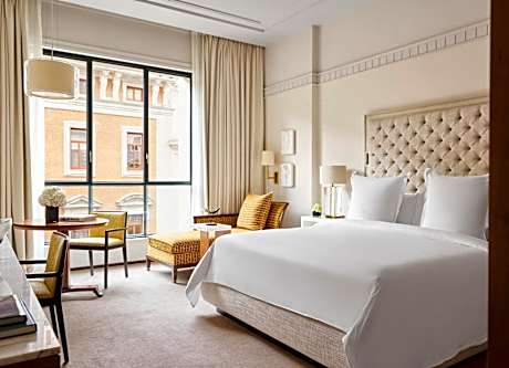 Deluxe Sevilla View Room King