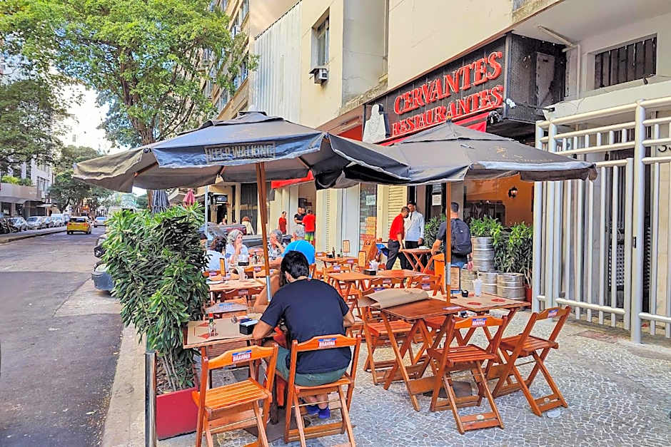 Copacabana Lux: Sophistication and Comfort for 5