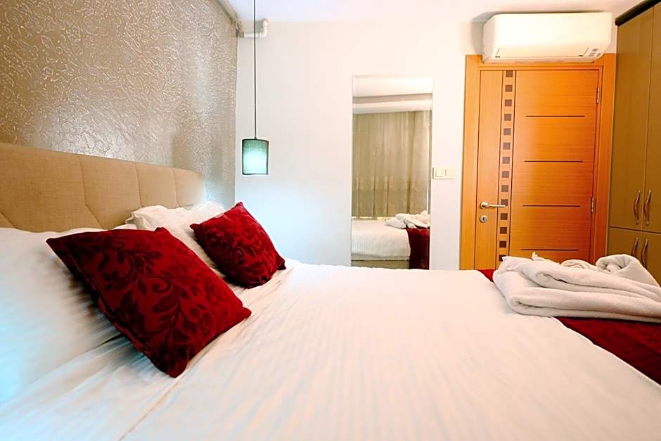 Taksim Celebi Suites