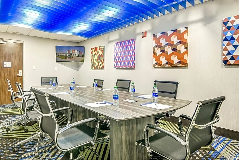 Holiday Inn Express And Suites Longview North By IHG