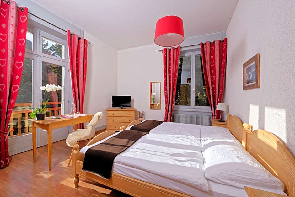 Foto 1 de 5 de Standard 1 Double Bed or 2 Beds
