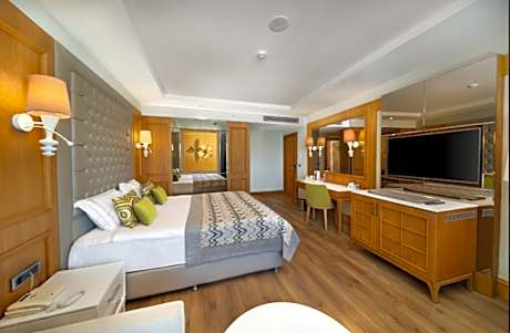 SUITE DELUXE SEA VIEW