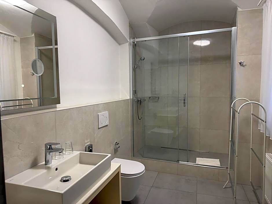 The Golden Wheel Boutique Hotel