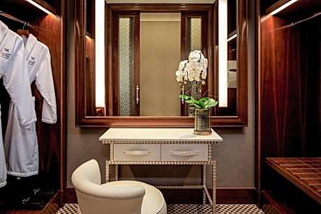 Premier King Room with Ocean View