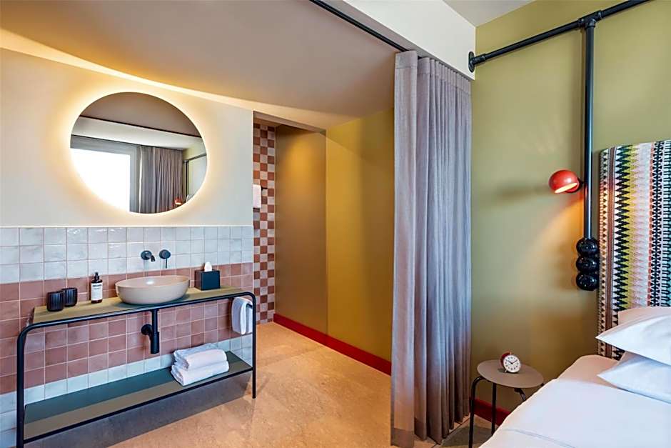 Me And All Hotel Berlin East Side