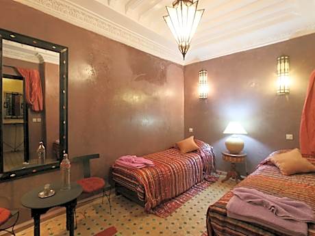 Twin Room with Private Bathroom