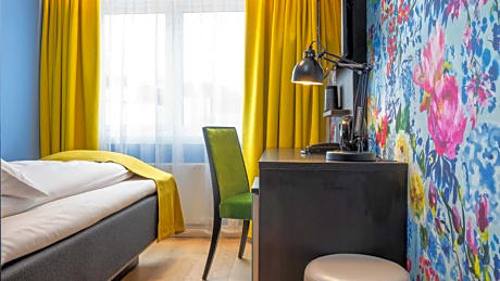 Small Single Room Non Smoking